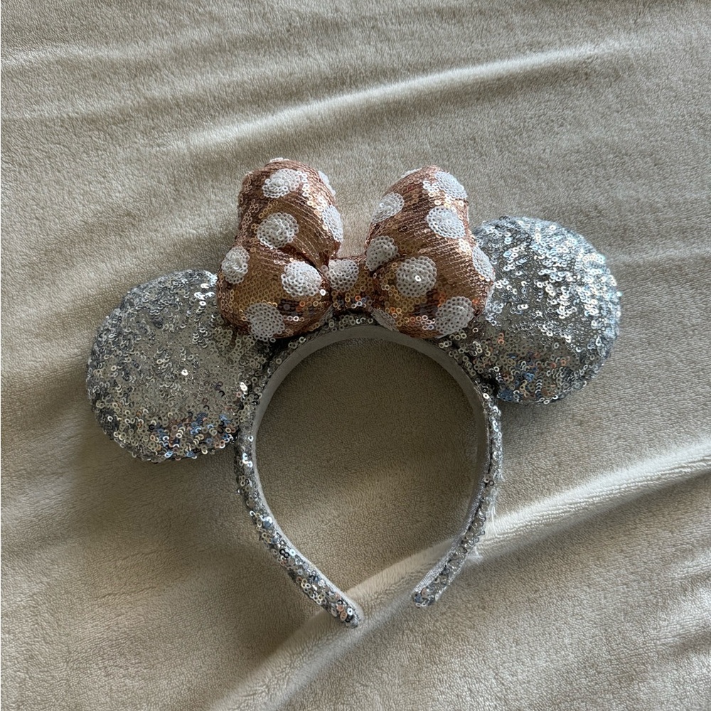 Disney World Minnie Mouse Ears Silver Polka Dot With & Pink 2020